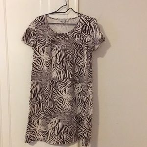 Short sleeved casual dress
